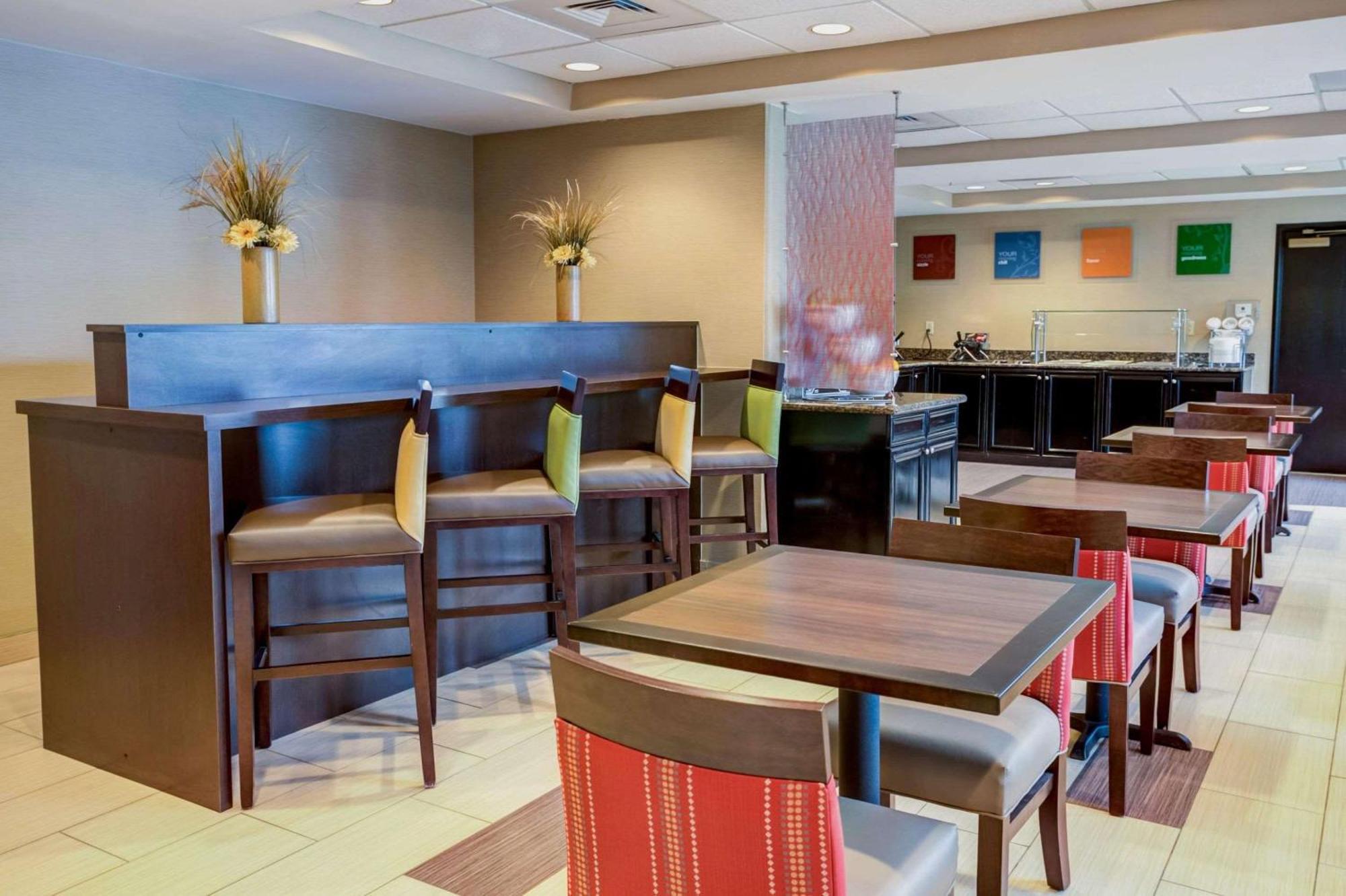 Comfort Suites Concord Mills Luaran gambar